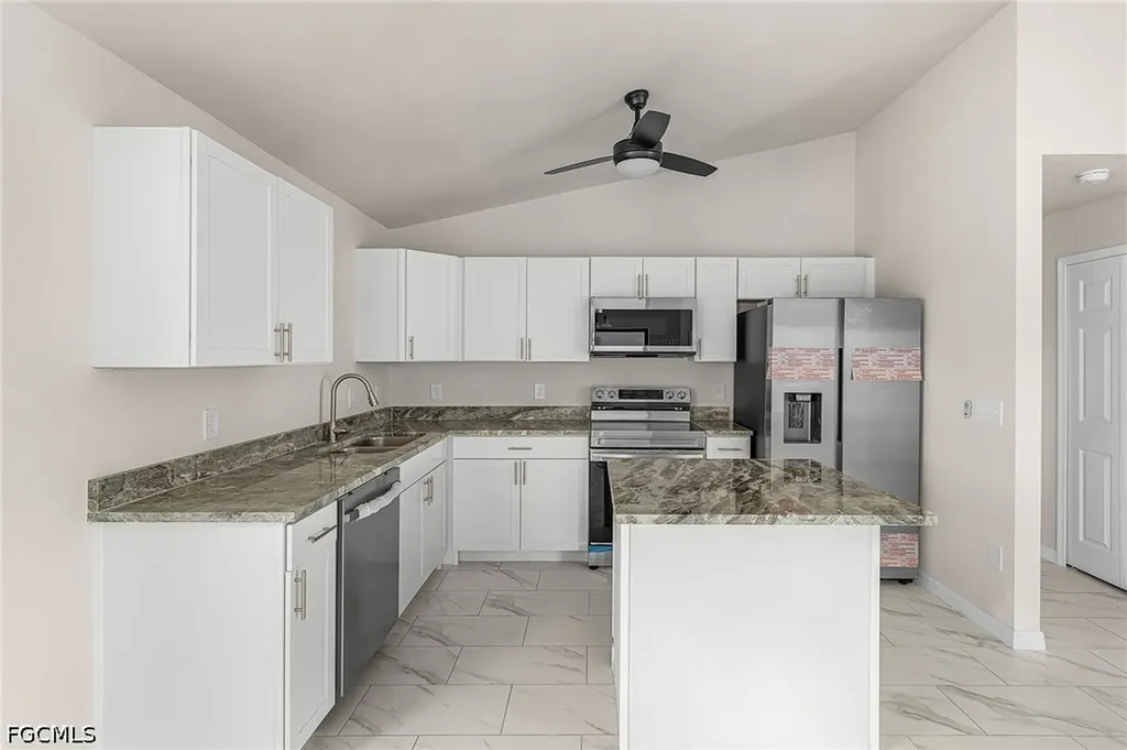 124 NE 15th Terrace Cape Coral FL 33909