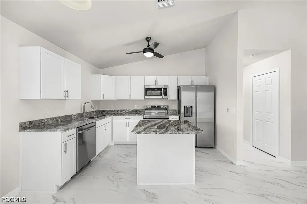 124 NE 15th Terrace Cape Coral FL 33909