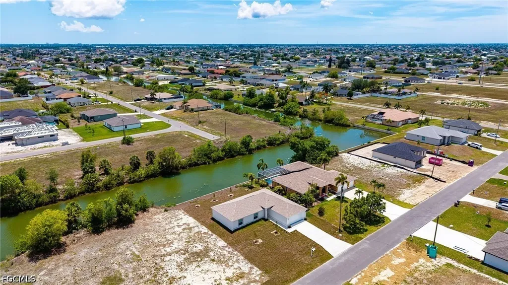 124 NE 15th Terrace Cape Coral FL 33909