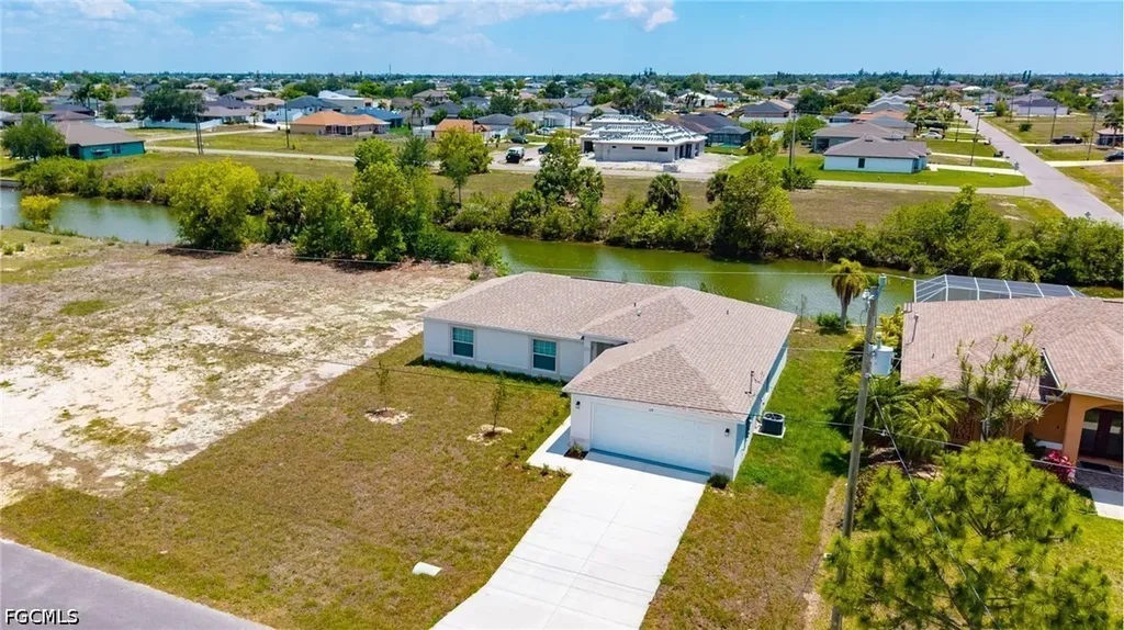 124 NE 15th Terrace Cape Coral FL 33909
