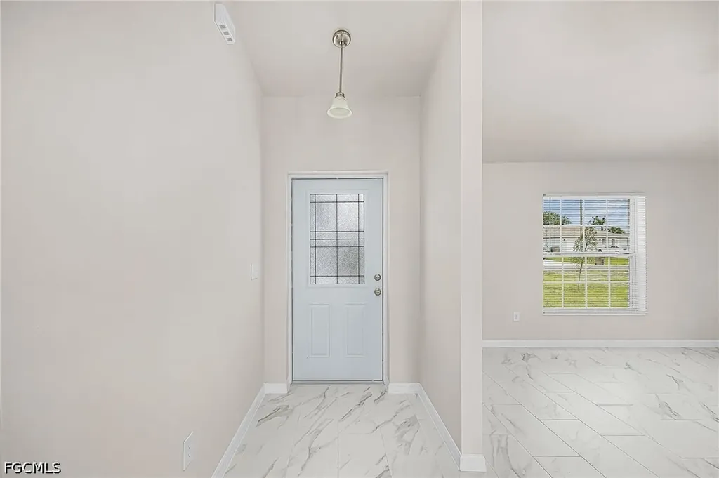 124 NE 15th Terrace Cape Coral FL 33909