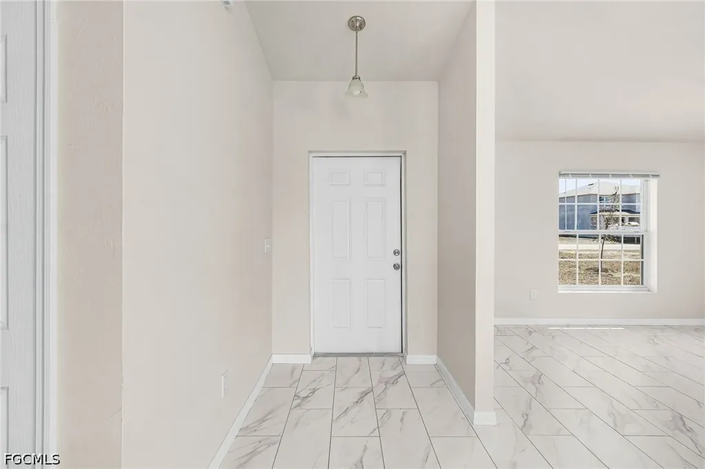 124 NE 15th Terrace Cape Coral FL 33909