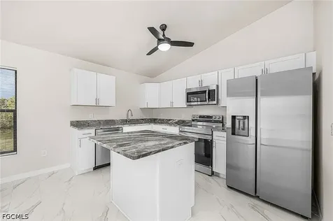 124 NE 15th Terrace