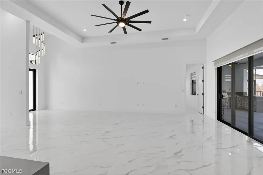 1617 NE 12th Street Cape Coral FL 33909