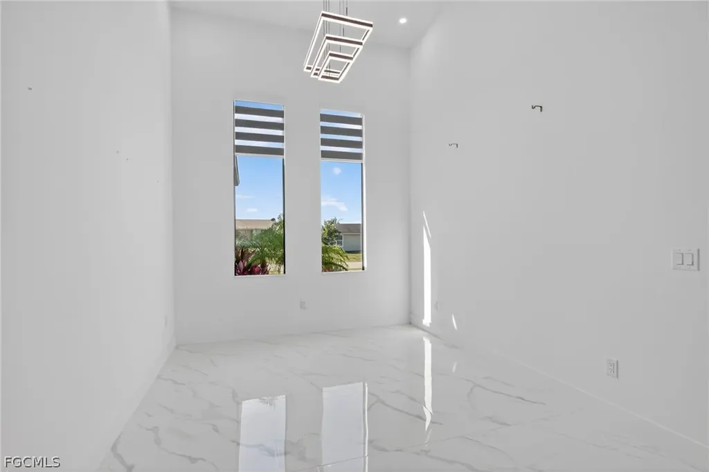 1617 NE 12th Street Cape Coral FL 33909