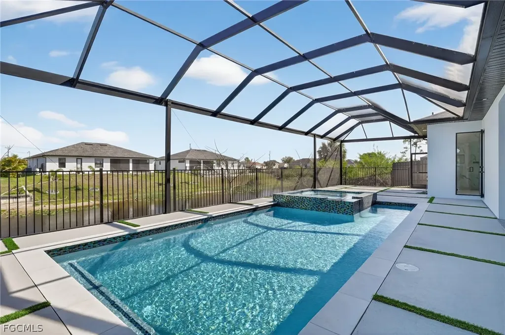 1617 NE 12th Street Cape Coral FL 33909