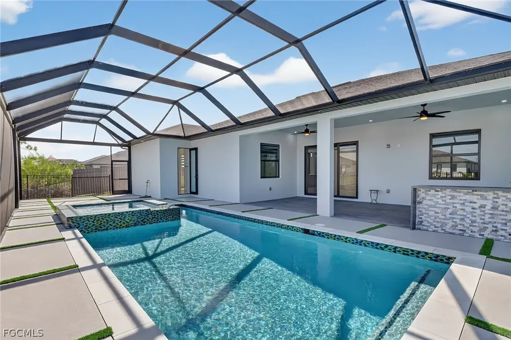 1617 NE 12th Street Cape Coral FL 33909
