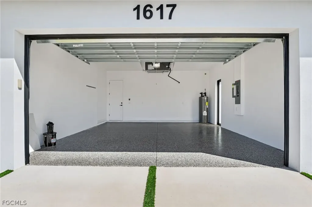 1617 NE 12th Street Cape Coral FL 33909