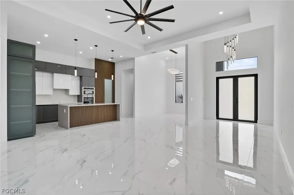 1617 NE 12th Street Cape Coral FL 33909