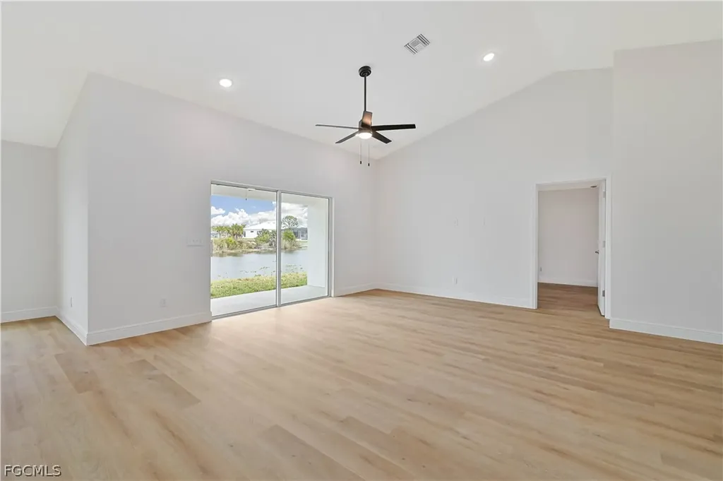 2043 NE 42nd Street Cape Coral FL 33909