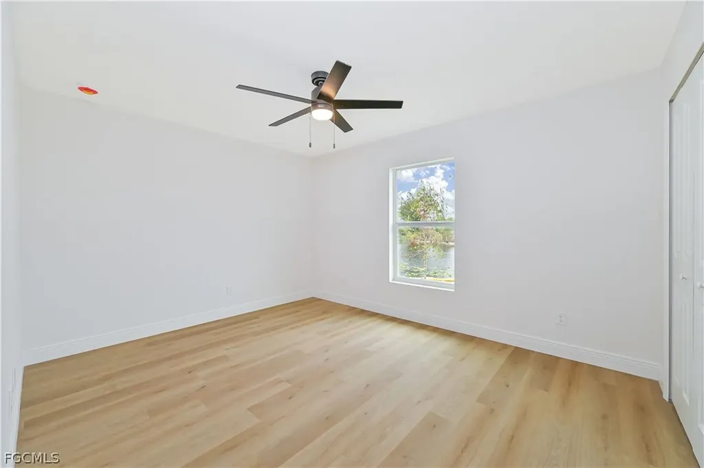 2043 NE 42nd Street Cape Coral FL 33909