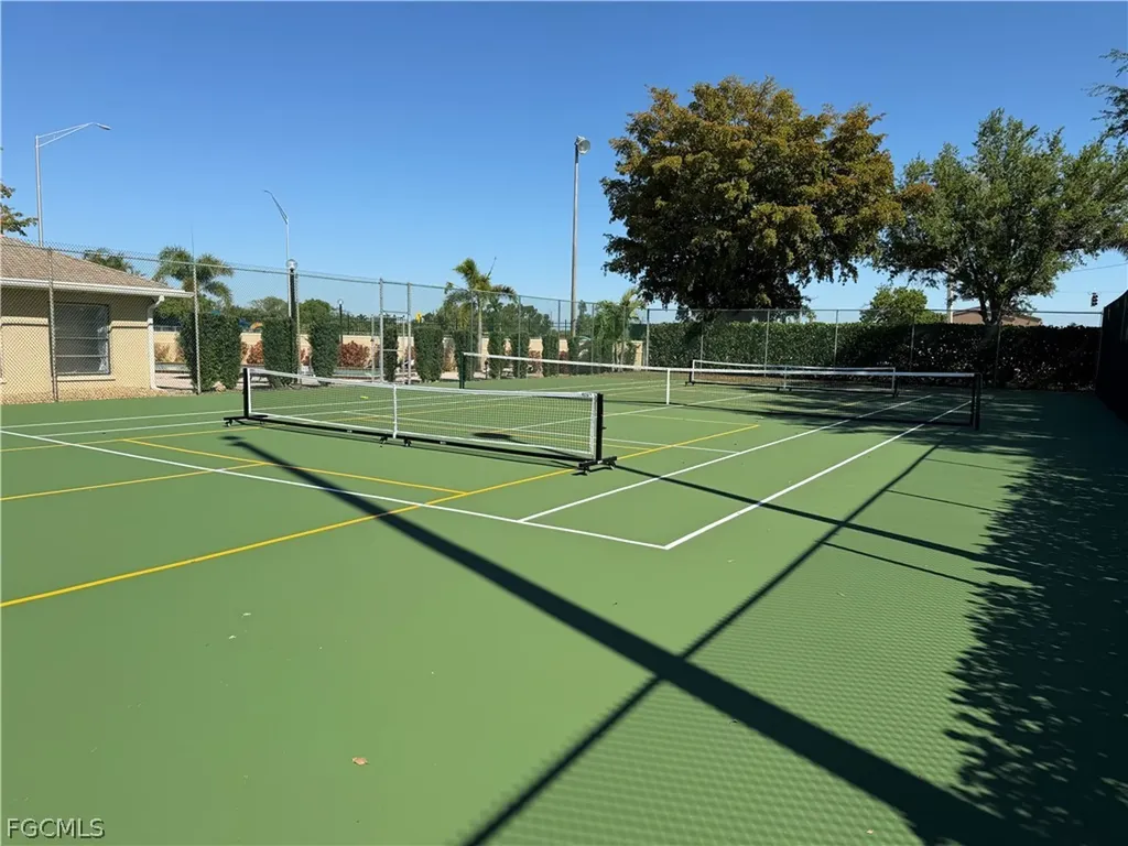 5329 Summerlin Road Fort Myers FL 33919