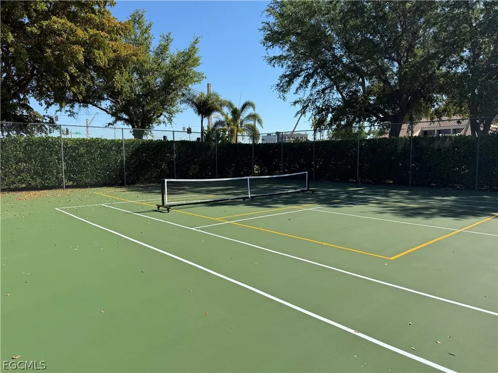 5329 Summerlin Road Fort Myers FL 33919