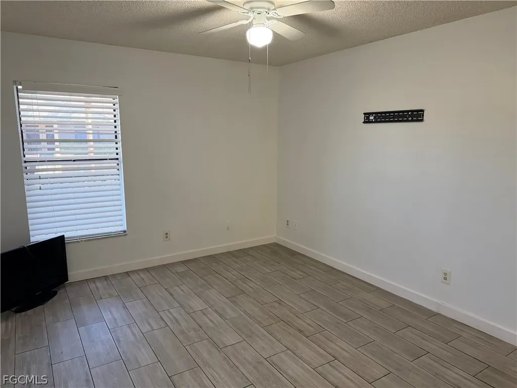 5329 Summerlin Road Fort Myers FL 33919