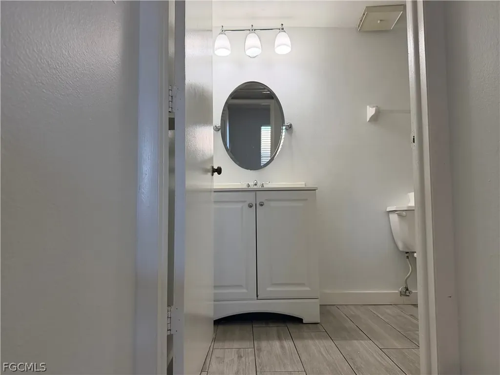 5329 Summerlin Road Fort Myers FL 33919
