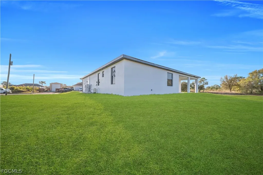 4623 Elaine Avenue N Lehigh Acres FL 33971