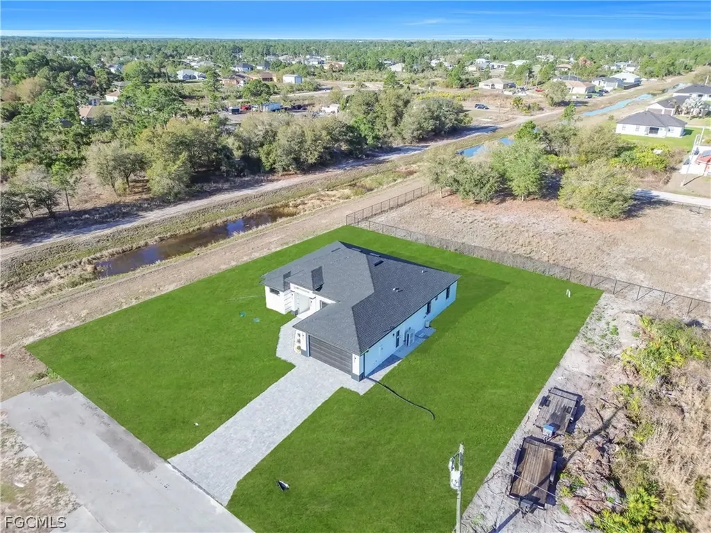 4623 Elaine Avenue N Lehigh Acres FL 33971