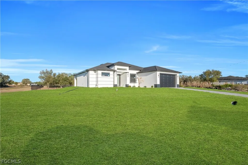 4623 Elaine Avenue N Lehigh Acres FL 33971