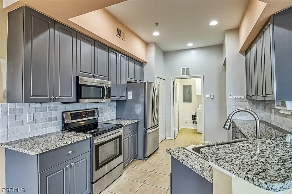 9205 Belleza Way Fort Myers FL 33908