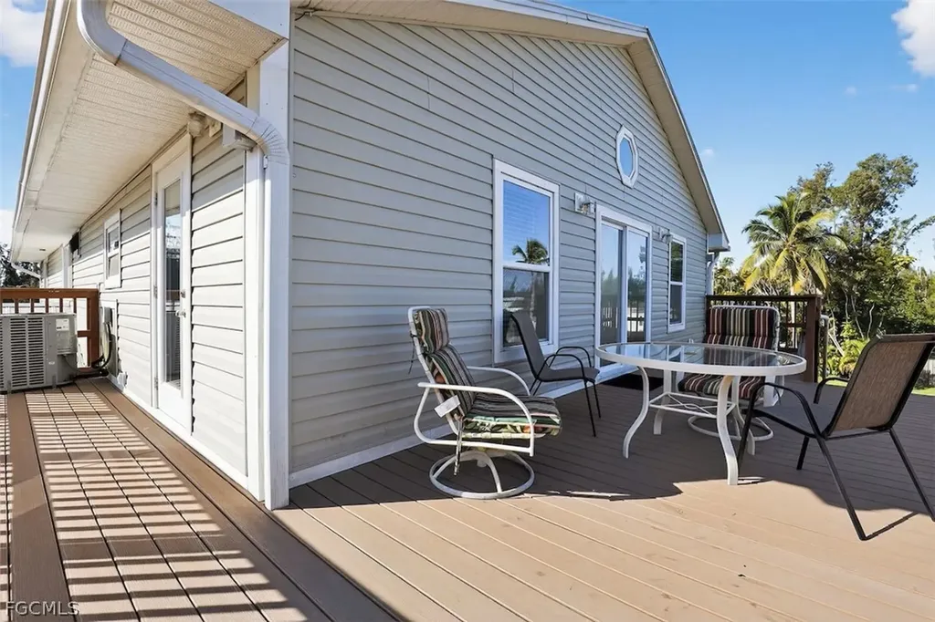 11870 Pompano Avenue Cape Coral FL 33991