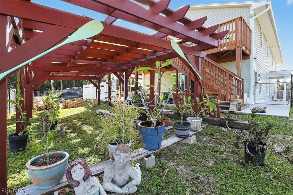 11870 Pompano Avenue Cape Coral FL 33991