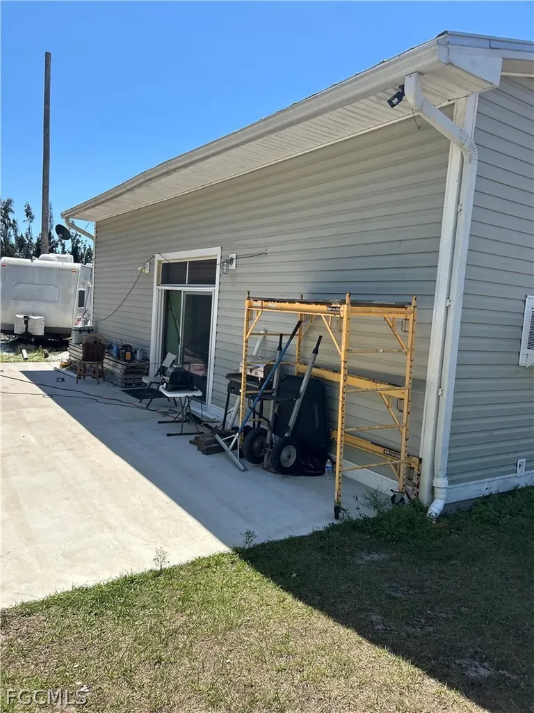 11870 Pompano Avenue Cape Coral FL 33991