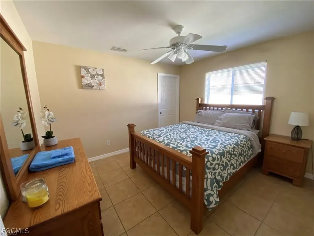 4317 SW Santa Barbara Place Cape Coral FL 33914