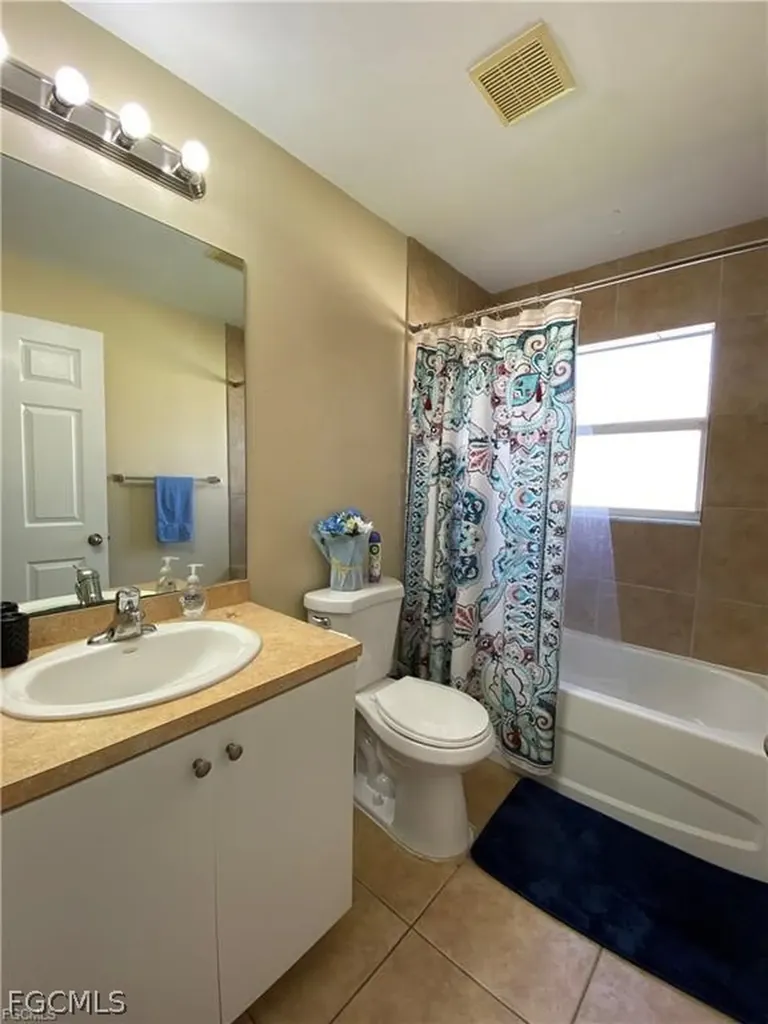 4317 SW Santa Barbara Place Cape Coral FL 33914