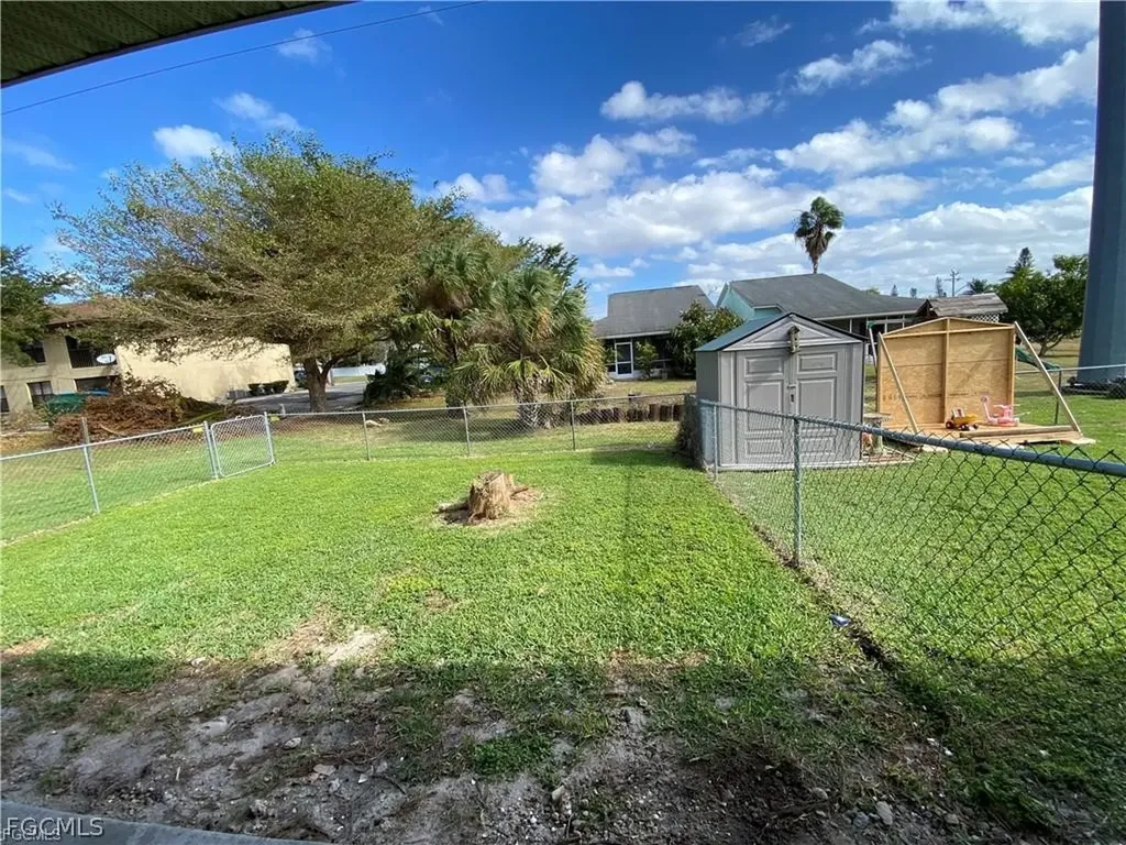 4317 SW Santa Barbara Place Cape Coral FL 33914