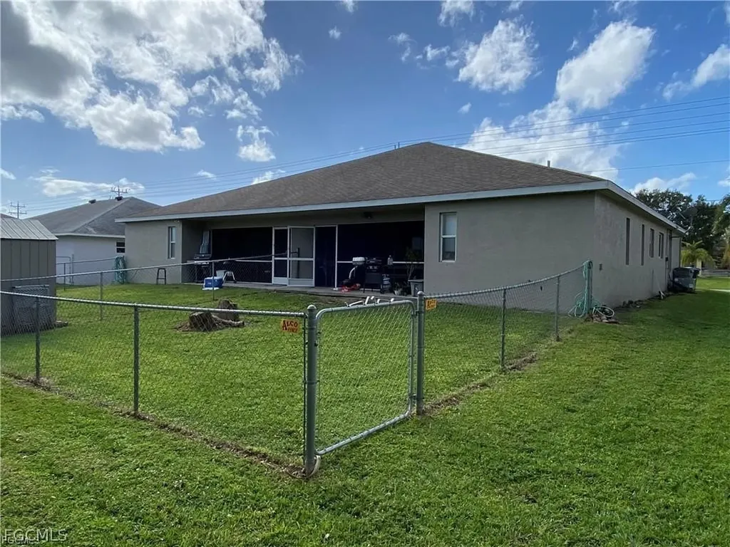 4317 SW Santa Barbara Place Cape Coral FL 33914