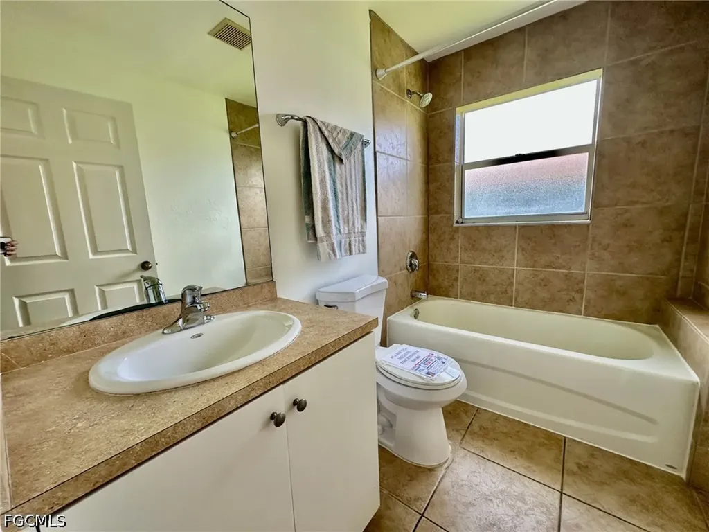 4317 SW Santa Barbara Place Cape Coral FL 33914