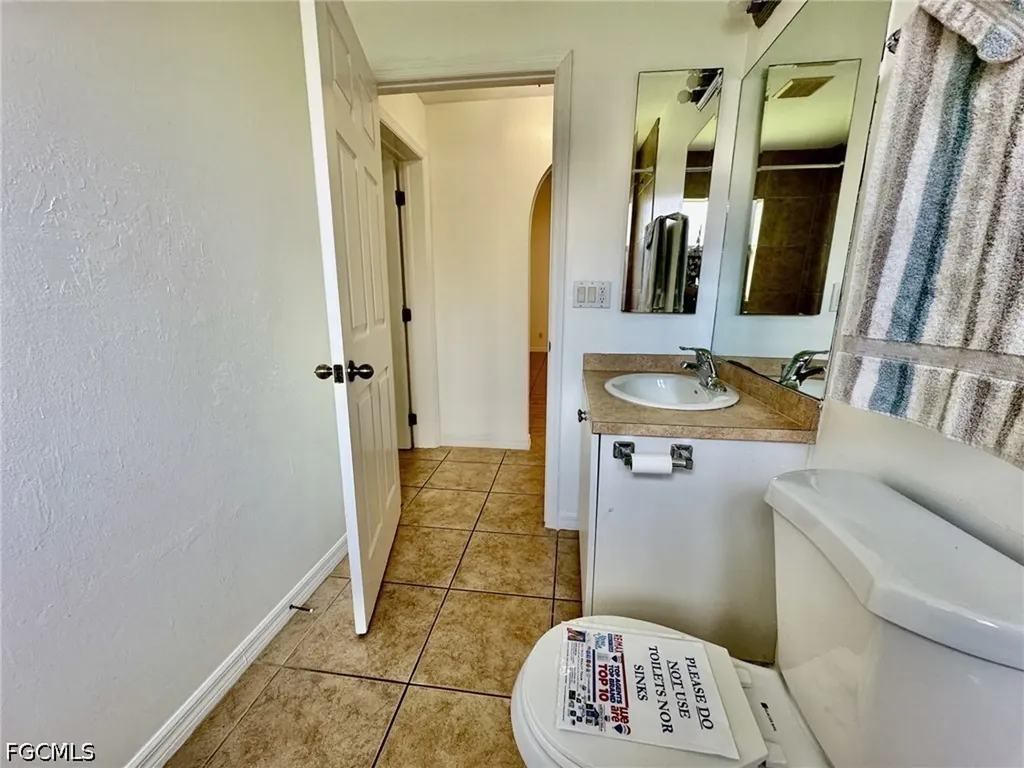 4317 SW Santa Barbara Place Cape Coral FL 33914