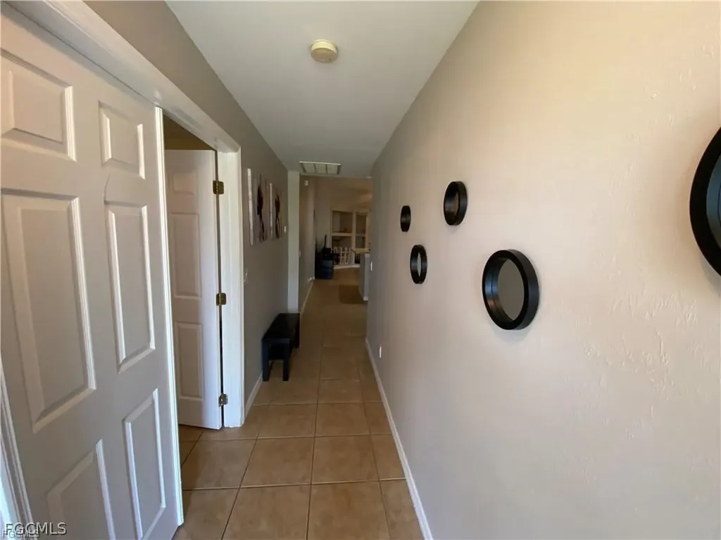 4317 SW Santa Barbara Place Cape Coral FL 33914