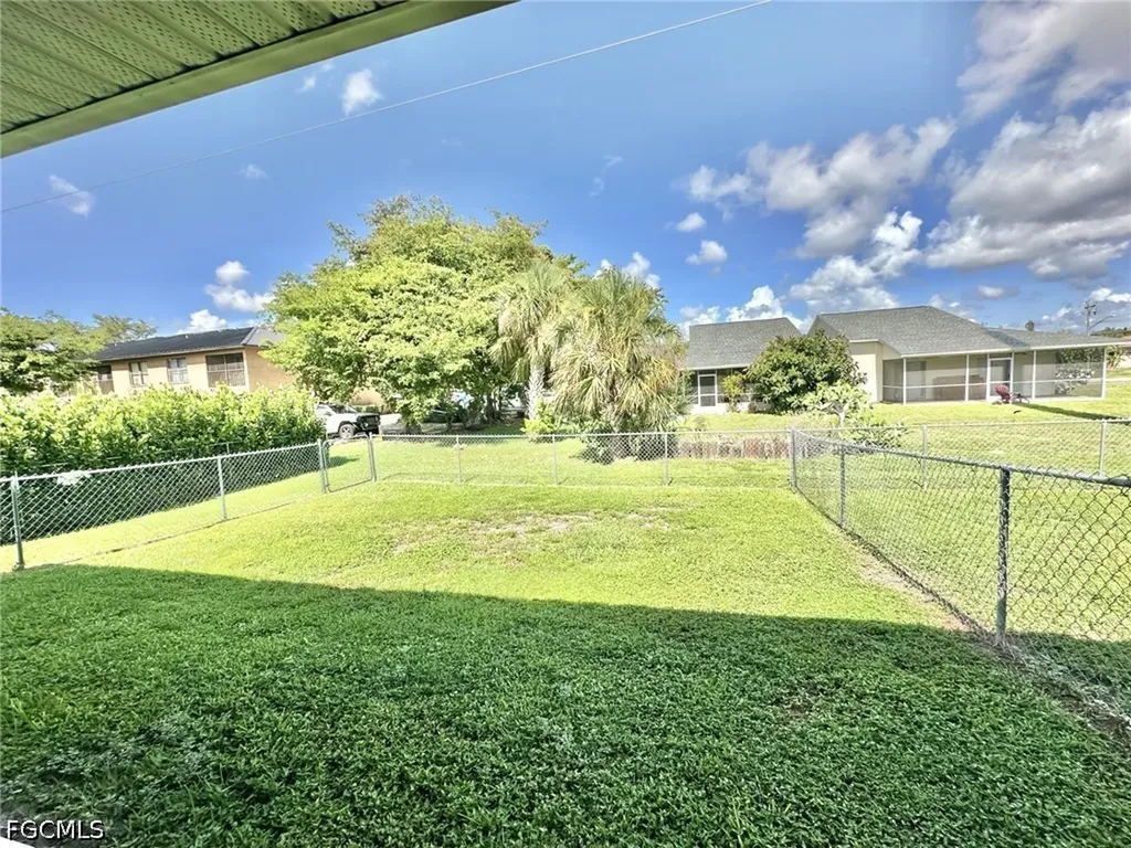 4317 SW Santa Barbara Place Cape Coral FL 33914