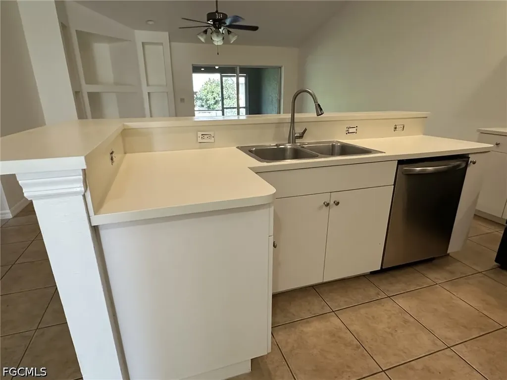 4317 SW Santa Barbara Place Cape Coral FL 33914