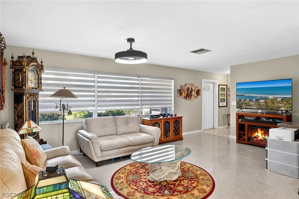 3417 SE 17th Avenue Cape Coral FL 33904