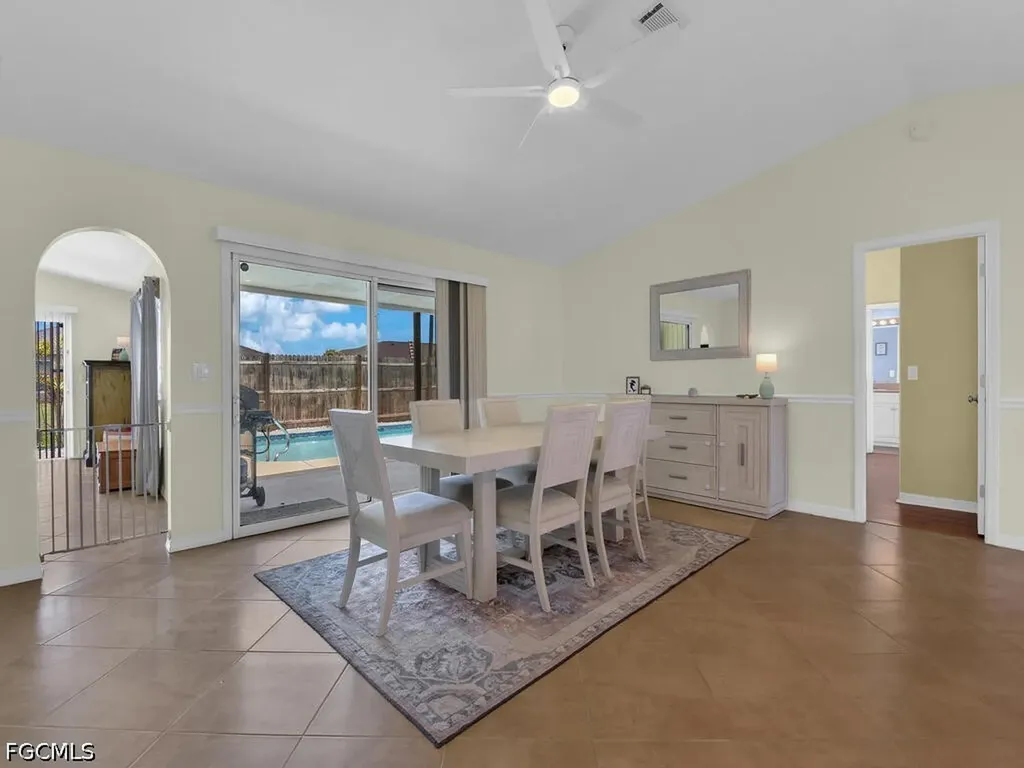 1135 NE 2nd Place Cape Coral FL 33909