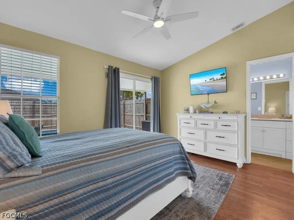 1135 NE 2nd Place Cape Coral FL 33909