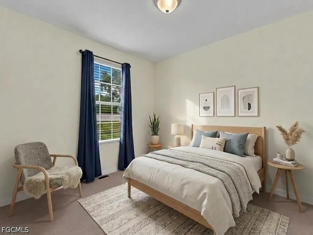 1135 NE 2nd Place Cape Coral FL 33909