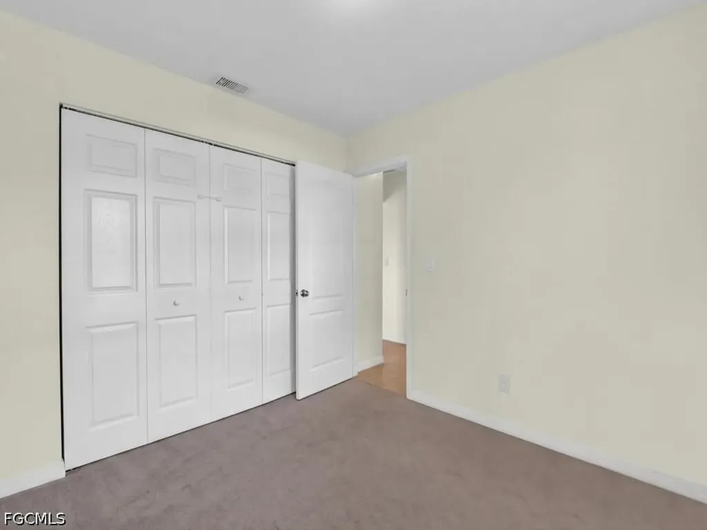 1135 NE 2nd Place Cape Coral FL 33909