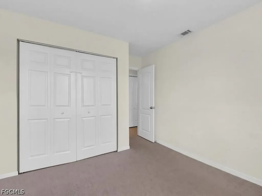 1135 NE 2nd Place Cape Coral FL 33909