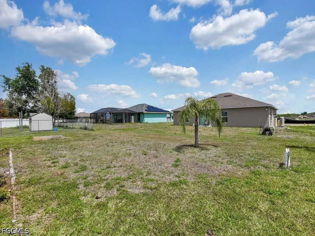 1135 NE 2nd Place Cape Coral FL 33909
