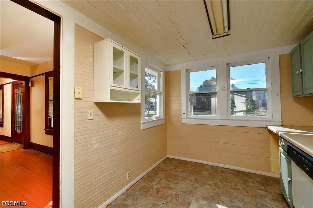 3381 Edgewood Avenue Fort Myers FL 33916