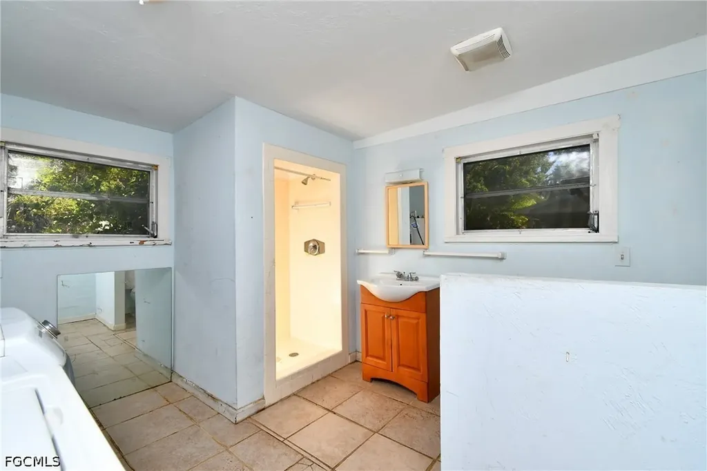 3381 Edgewood Avenue Fort Myers FL 33916