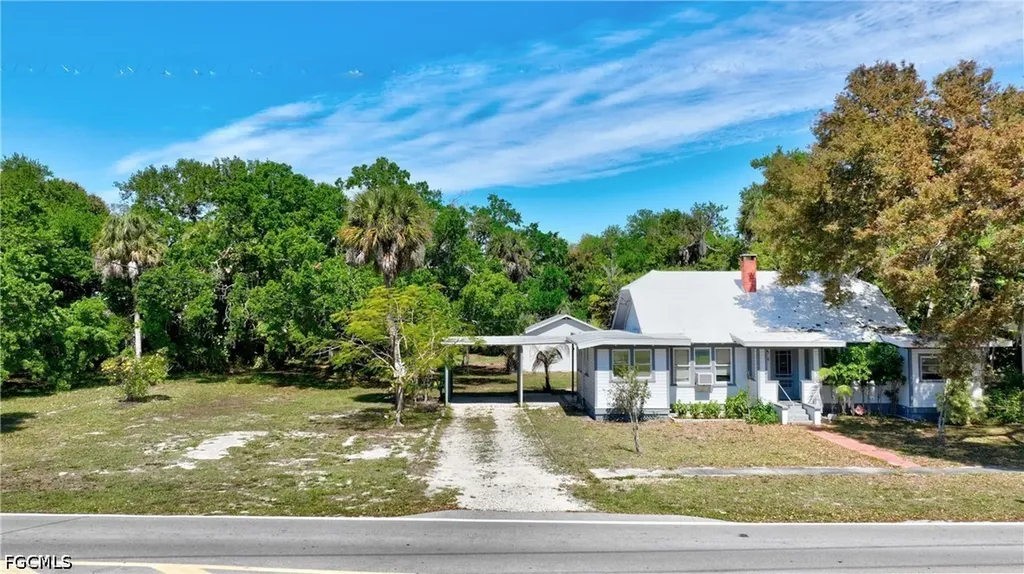 3381 Edgewood Avenue Fort Myers FL 33916