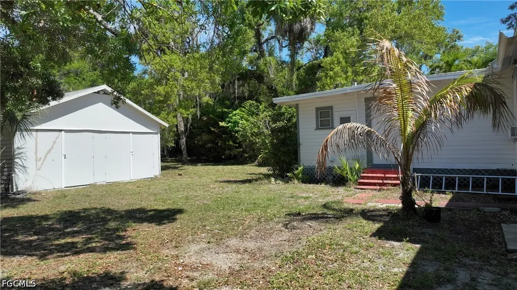 3381 Edgewood Avenue Fort Myers FL 33916