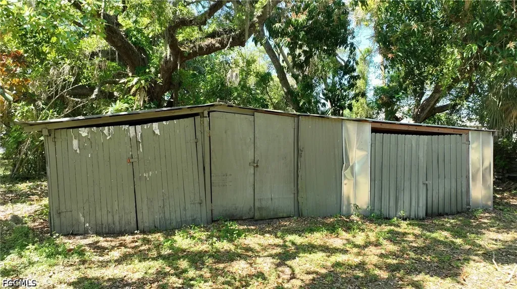 3381 Edgewood Avenue Fort Myers FL 33916