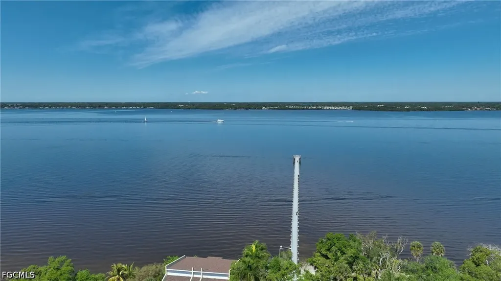 3381 Edgewood Avenue Fort Myers FL 33916