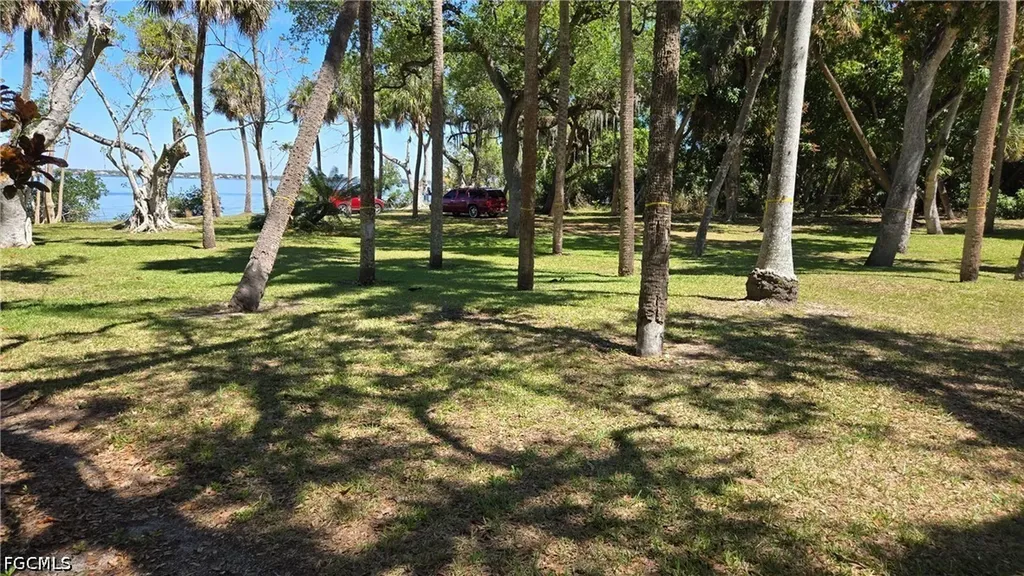 3381 Edgewood Avenue Fort Myers FL 33916