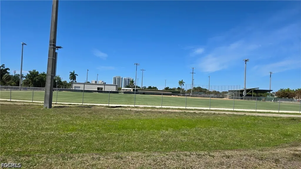 3381 Edgewood Avenue Fort Myers FL 33916
